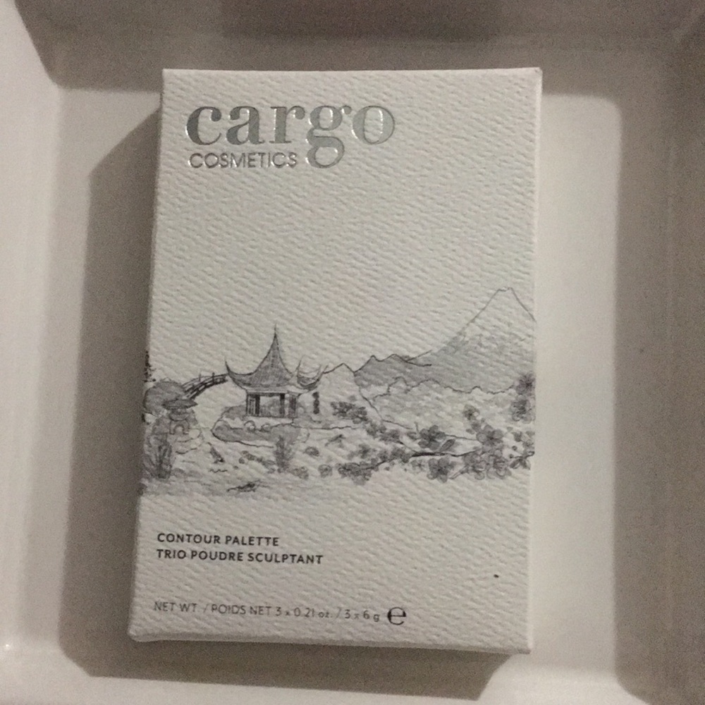 Cargo Cosmetics contour palette with mirror